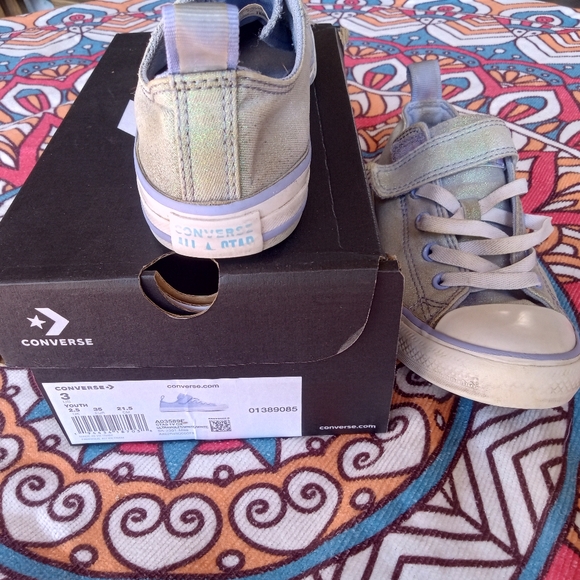 Converse - Picture 3 of 3